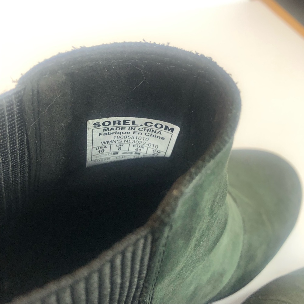Sorel Joan of Arctic II Chelsea ankle booties with hidden wedge. - Picture 7 of 7
